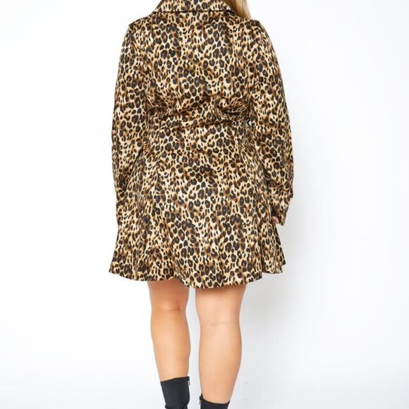 Plus Size Women Leopard Babe Notch Collar Zip Up - Picture 4 of 7